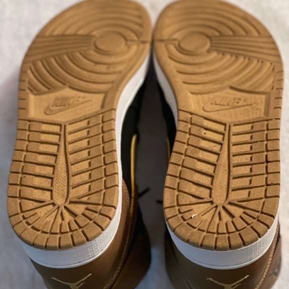Jordan 1 Hi Melo Sz 13 Gold/Blk/Wht - Picture 3 of 5